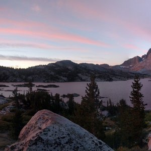 Sunrise over Thousand Island Lake