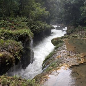 River going below the pools